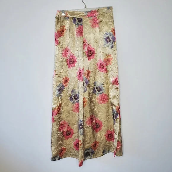 Vintage Gold and pink silky maxi skirt with floral print - Picture 7 of 15